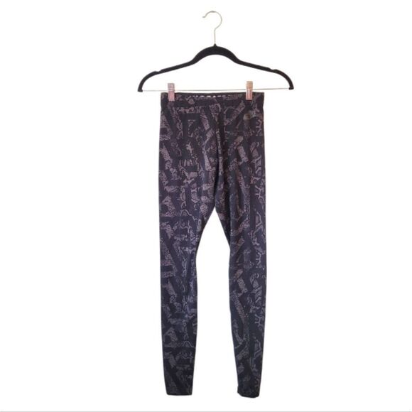 Nike Charcoal Grey Logo Snakeskin Leggings Size XS NWT - Picture 1 of 6